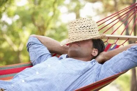 Pourquoi porter un chapeau au soleil ?