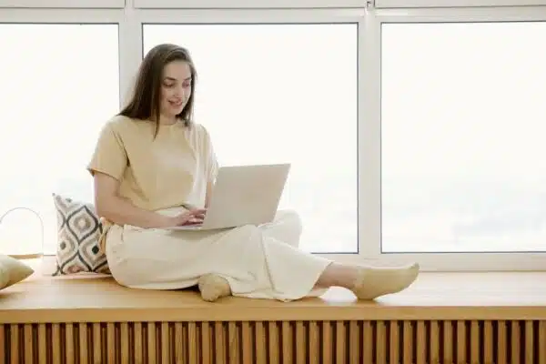 Travailler à distance : les clés pour une adaptation réussie et une productivité accrue