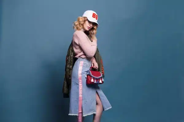 Découvrez les dernières tendances mode pour hommes et femmes de cette saison
