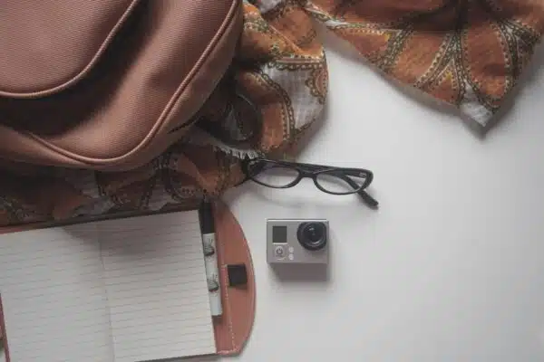Ajoutez du style à votre tenue avec ces accessoires incontournables