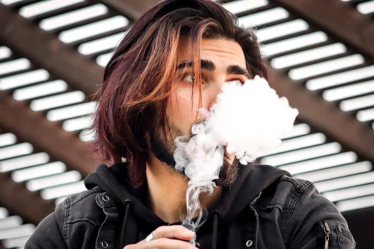 Comment ajouter une touche de fun à votre e-cigarette avec les Puff clignotants
