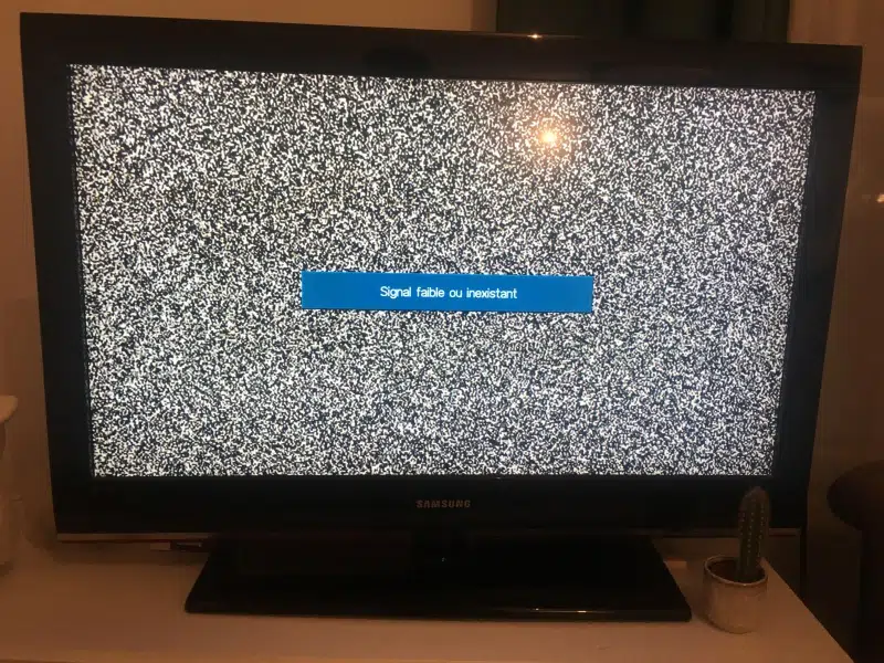 Samsung Smart TV signal faible ou inexistant ?