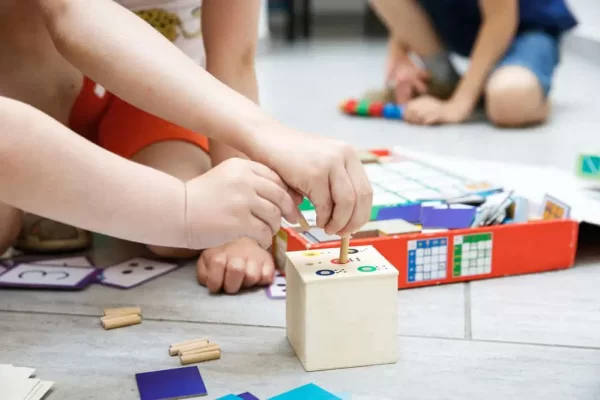 Quels sont les jeux Montessori ?