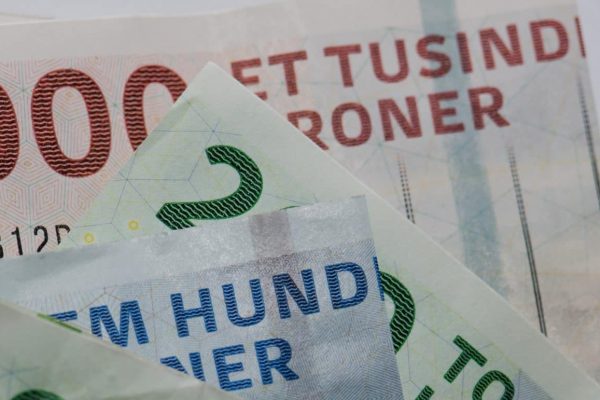 Comment puis-je connaître le prix de ma voiture ?
